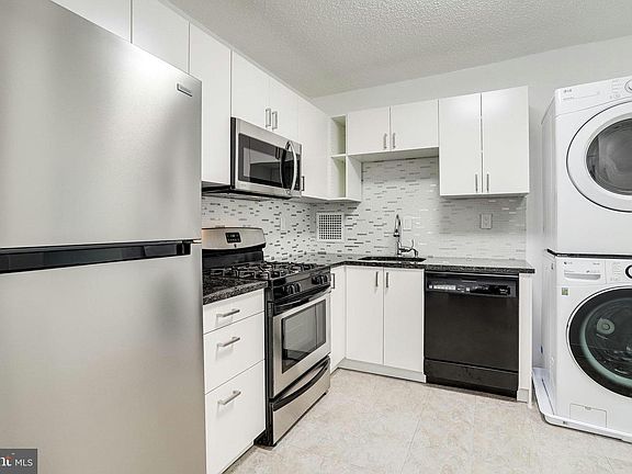 2nd image of 3701 S George Mason Dr Unit 1718N