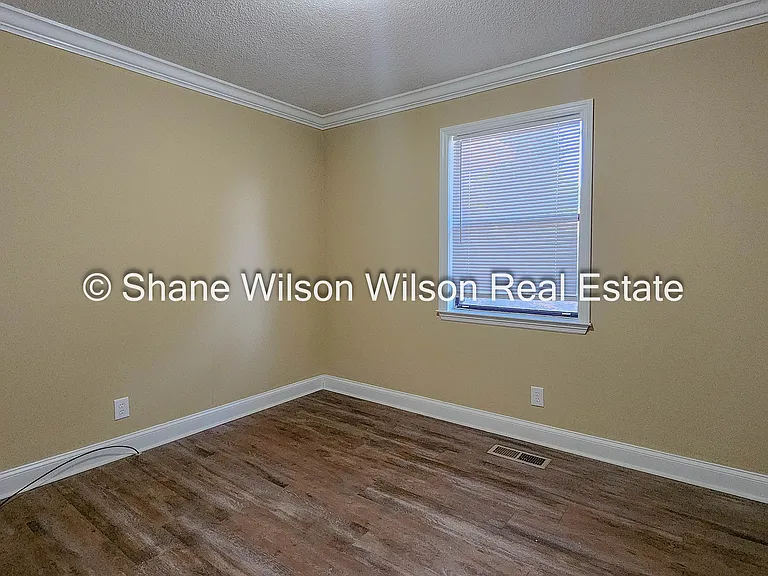 151 Kathy Dr — Photo 7
