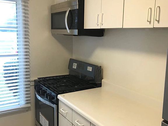 4th image of 410 S Sierra Madre Blvd #1