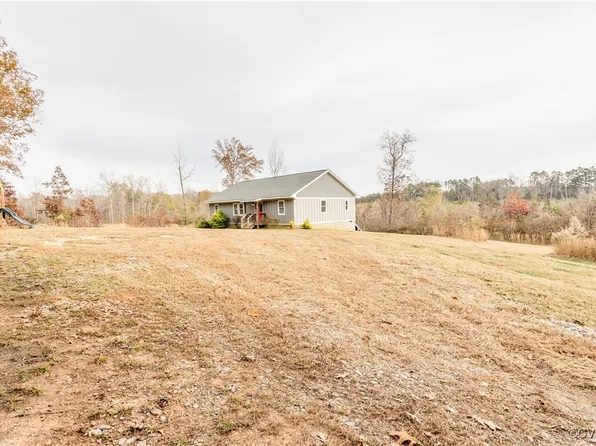 19588 S Boydton Plank Rd, Warfield, VA 23889
