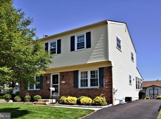 2923 Gohn Dr, Willow Grove, PA 19090