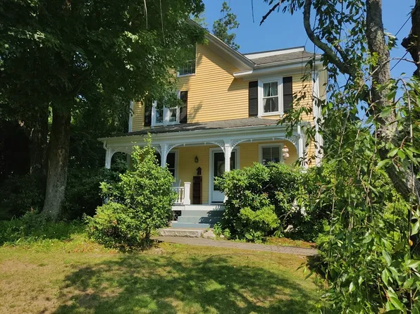 26 Millbrook Rd, Wayland, MA 01778