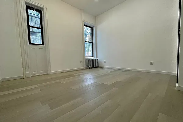 Rented by REAL New York | media 7