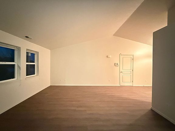 4th image of 5907 Washougal Ln