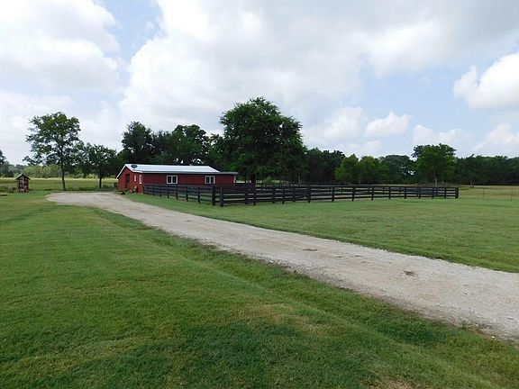 2nd image of 449 Vz County Road 2502