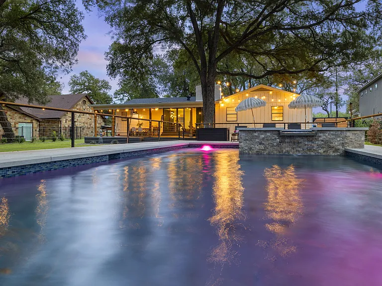 Pecan Creek Dr — Photo 37
