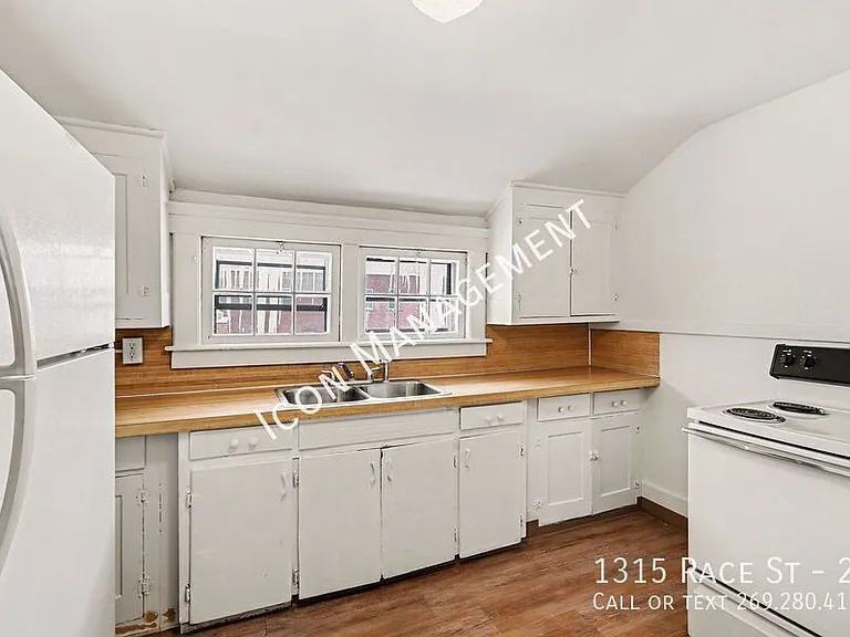 1315 Race St #2 — Photo 2