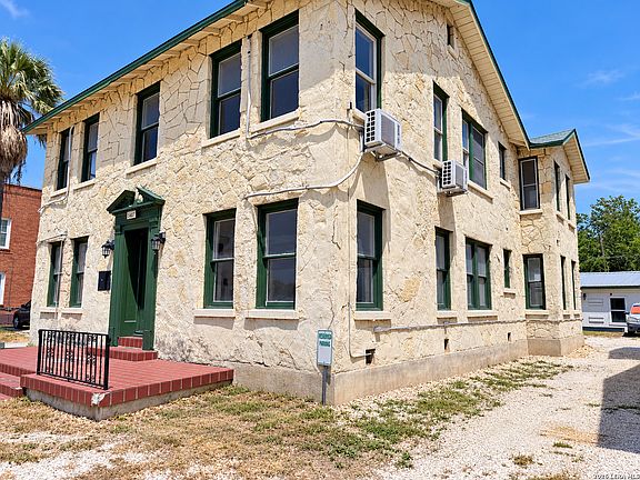 2nd image of 1407 W WOODLAWN AVE