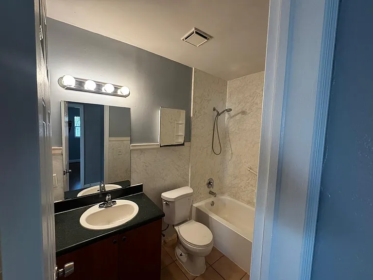 4061 N Dixie Hwy #28 — Photo 10