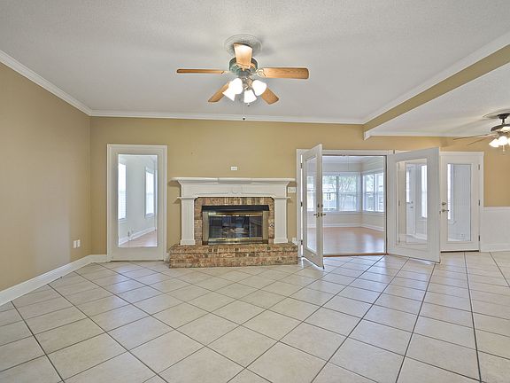 2nd image of 202 Mimosa Cir