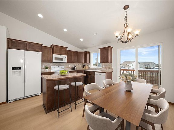 4th image of 10327 W 9th Ave