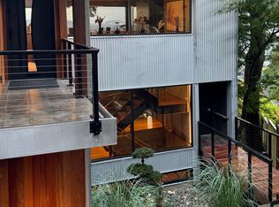 2420 SW Chelmsford Ave, Portland, OR 97201