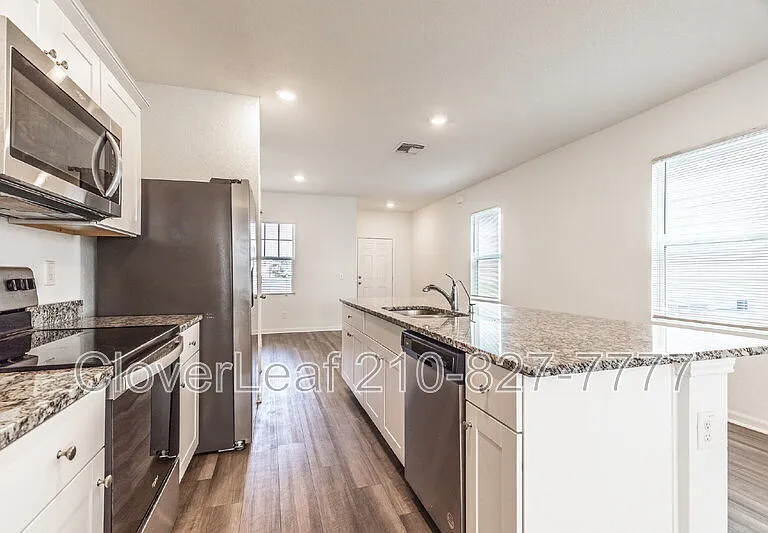 8360 Falcon Mdw — Photo 16