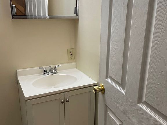 5th image of 3116 Court St APT 5