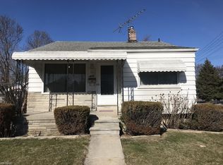 1808 Charter St, Lincoln Park, MI 48146