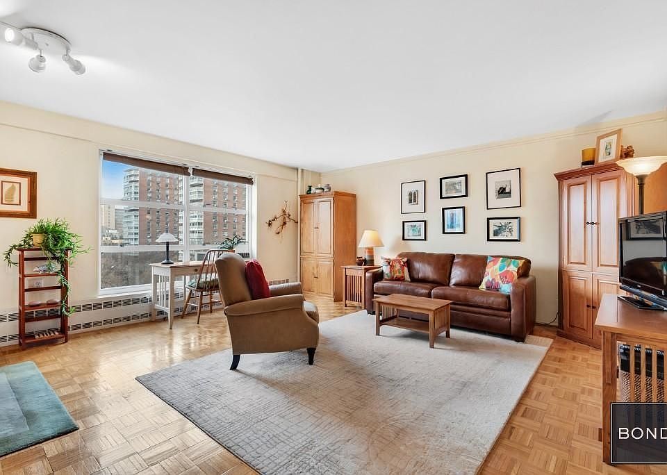 1st image of 80 La Salle St APT 9H