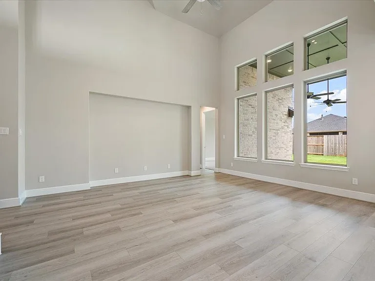 7523 Mariposa Way — Photo 14