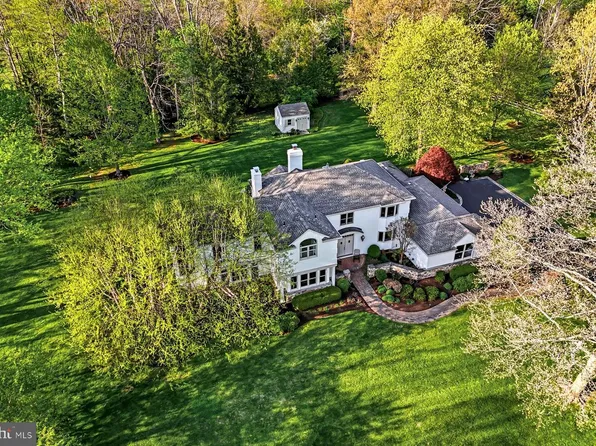 435 Lantern Ln, Berwyn, PA 19312