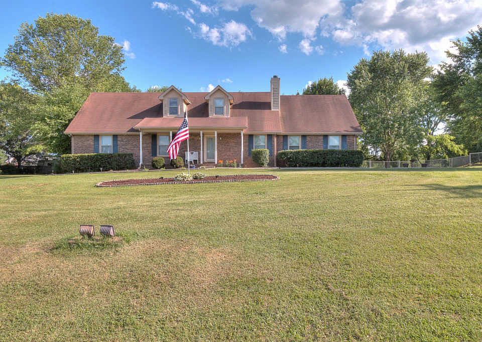 1st image of 5947 Foothills Dr
