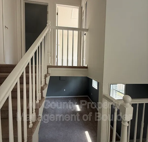 1520 Taft Ct — Photo 10