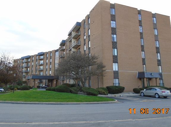 2nd image of 900 W Sunset Dr APT 111