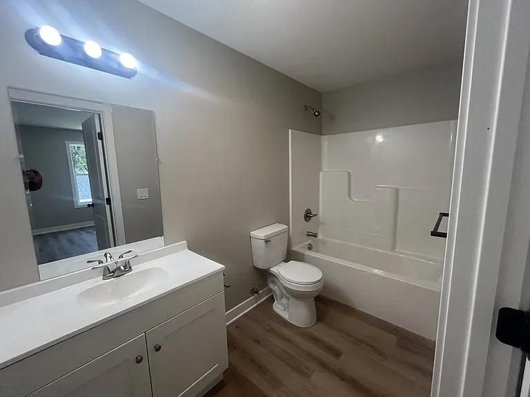 524 Oak Ave — Photo 16