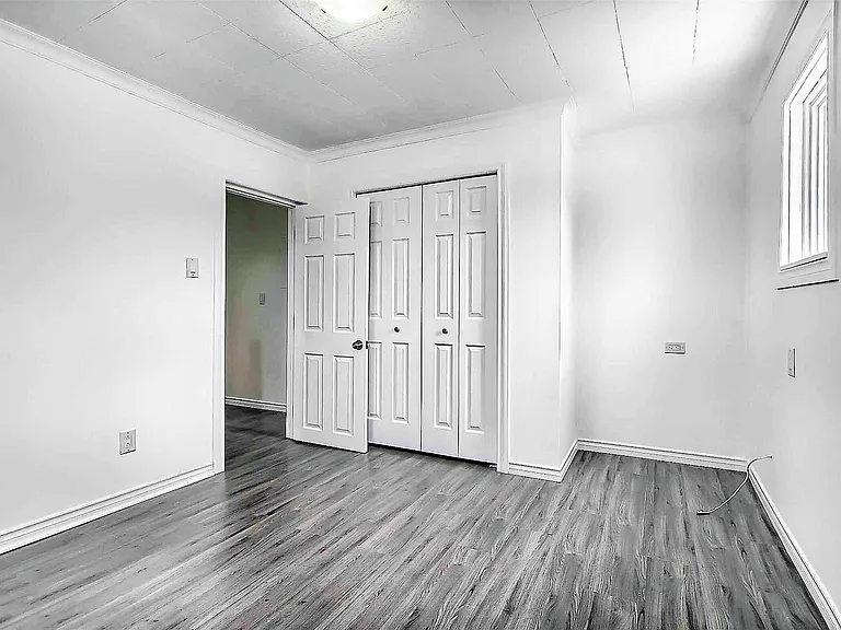 358 Gill St #UPPER — Photo 10