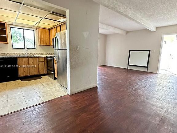 4th image of 1005 S Flagler Ave APT 815