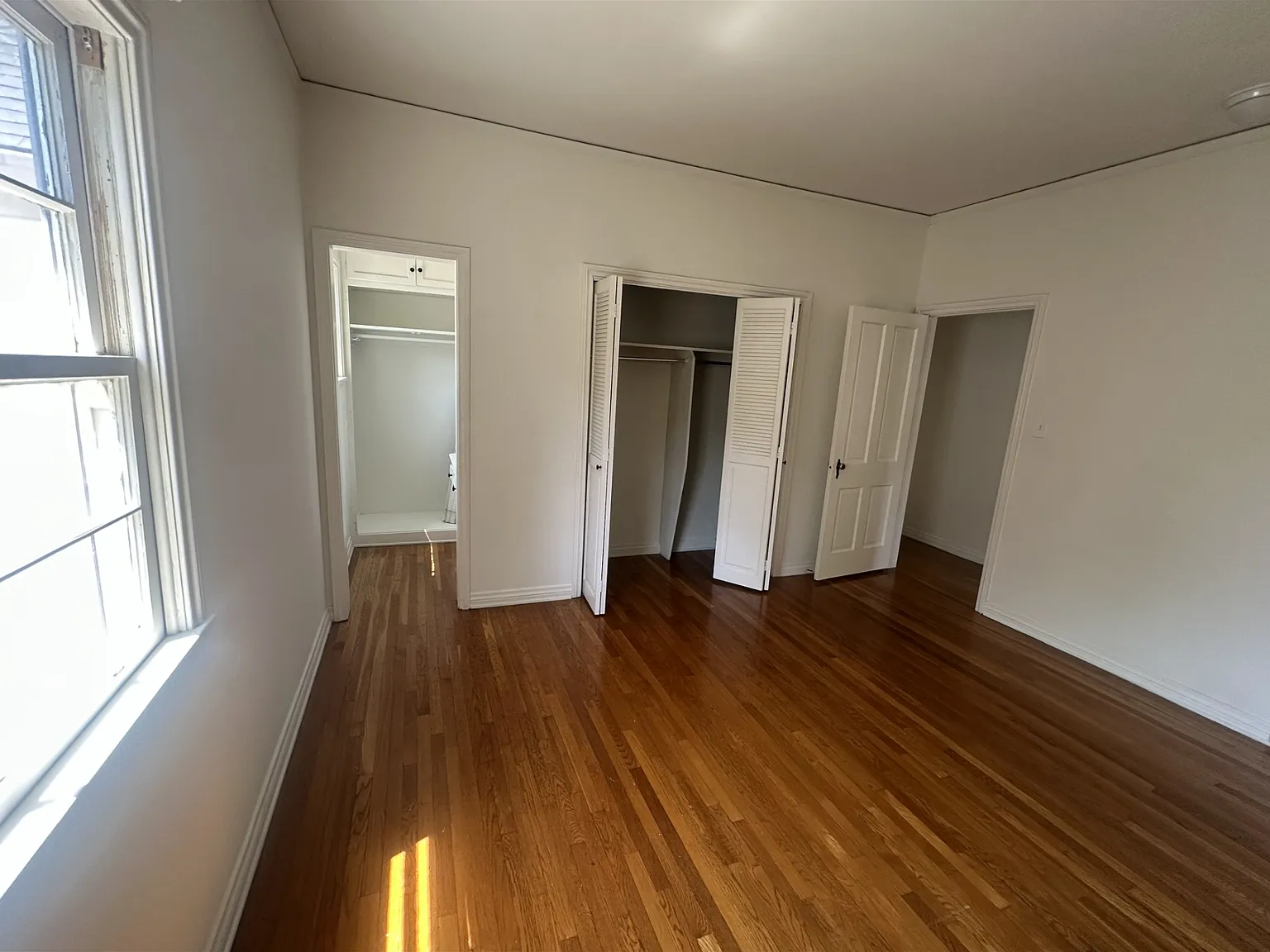 2 bed, 1.5 bath, 1600 sqft, $4,500 — Photo 3