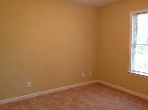4th image of 417 Hearthstone Way