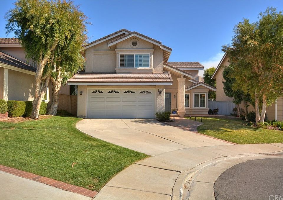 2nd image of 152 Strawberry Ln