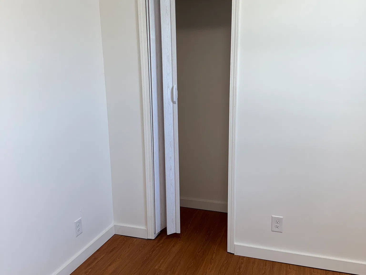 3 bed, 916 sqft, $1,250 — Photo 4