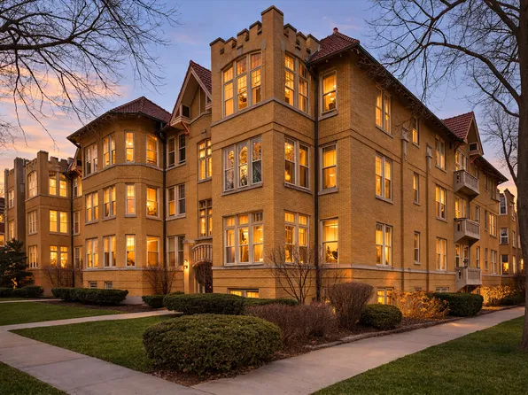 38 Washington Blvd #1, Oak Park, IL 60302