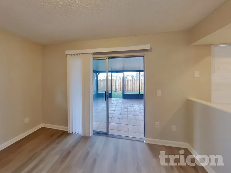 11011 Greenaire Dr — Photo 4
