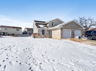 1415 Strawberry Hill Dr, Lockport, IL
