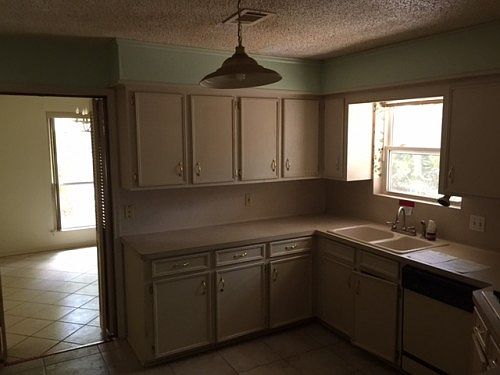 3rd image of 3513 Sweeny Dr