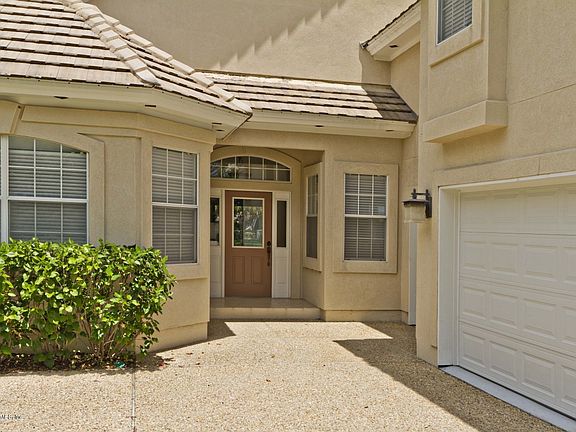 3rd image of 110 Laurel Ct