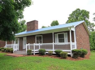 1518 Belleview Dr NE, Conover, NC 28613