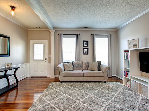 Formal Sitting Rm/Play Rm