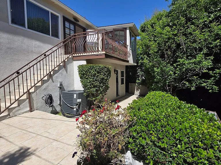 10310 Northvale Rd — Photo 4
