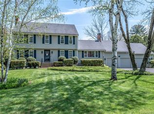 28 Homestead Ln, Avon, CT 06001