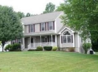 6 Stonehedge Rd, Windham, NH 03087