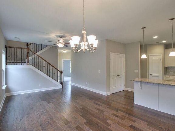 5th image of 271 Bellingdon Dr Lot 52