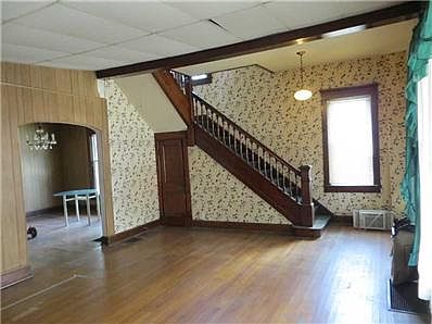 5th image of 735 Shelby St