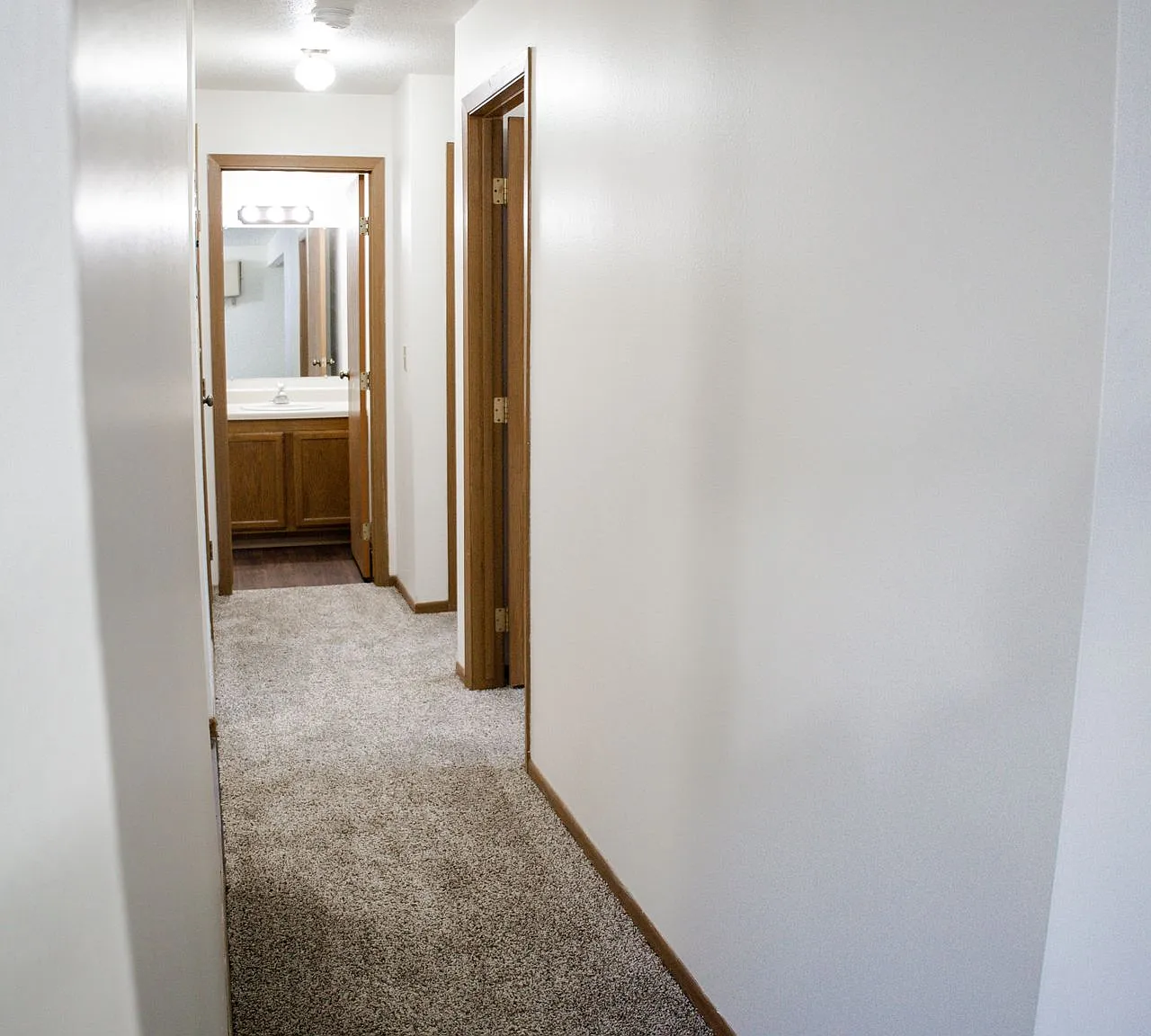 Oakwood Apartments — Photo 4