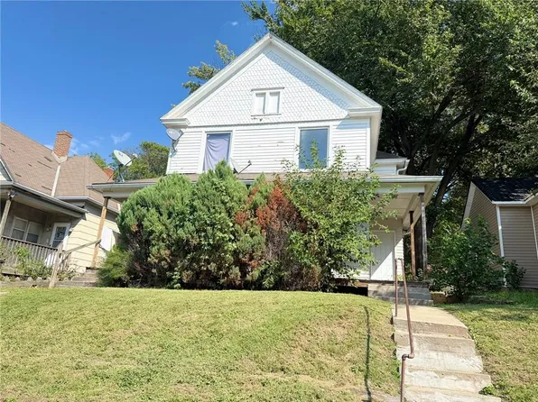 813 W 5th St #&-815, Saint Joseph, MO 64501