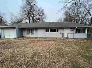 4100 SW 29th St, Topeka, KS 66614