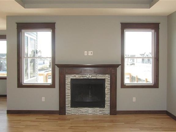 3rd image of 880 Grouse Ln