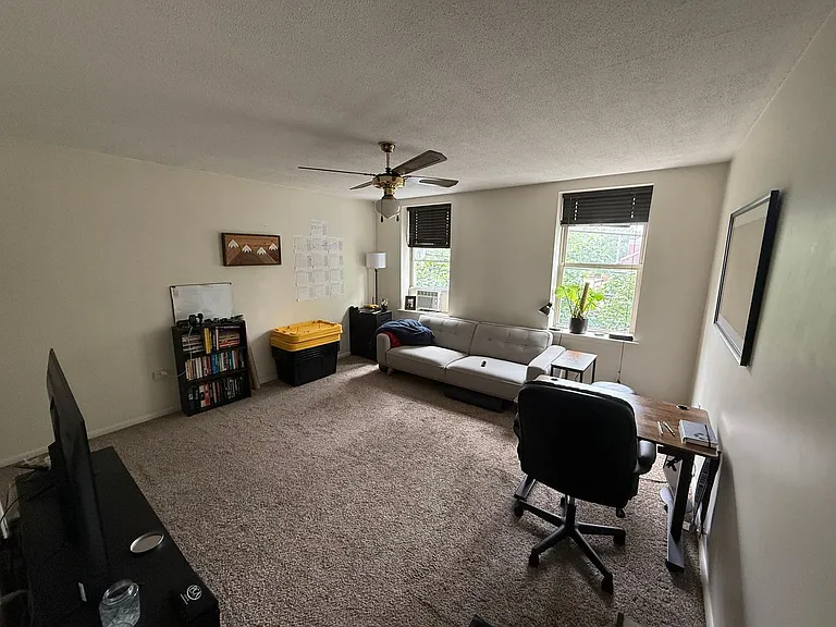 614 Armandale St — Photo 5