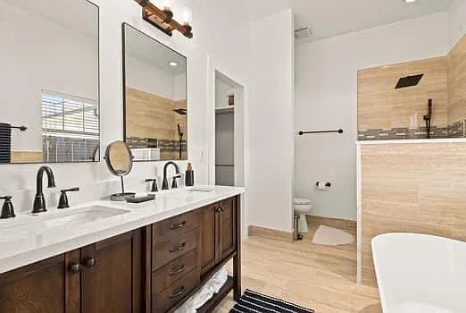 3 bed, 2.0 bath, 1514 sqft, $2,300 — Photo 4